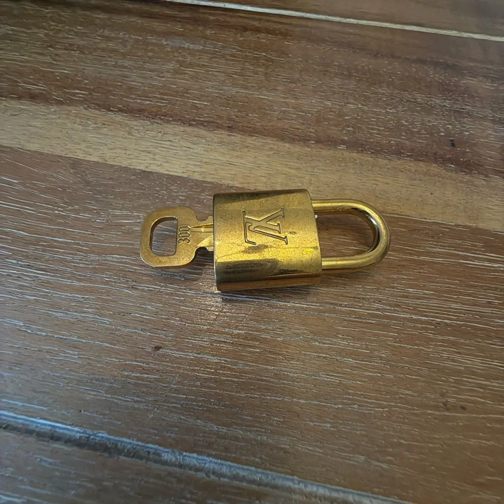 Louis Vuitton Speedy 40 Monogram - Discontinued Archival - VGVC - Picture 11 of 14